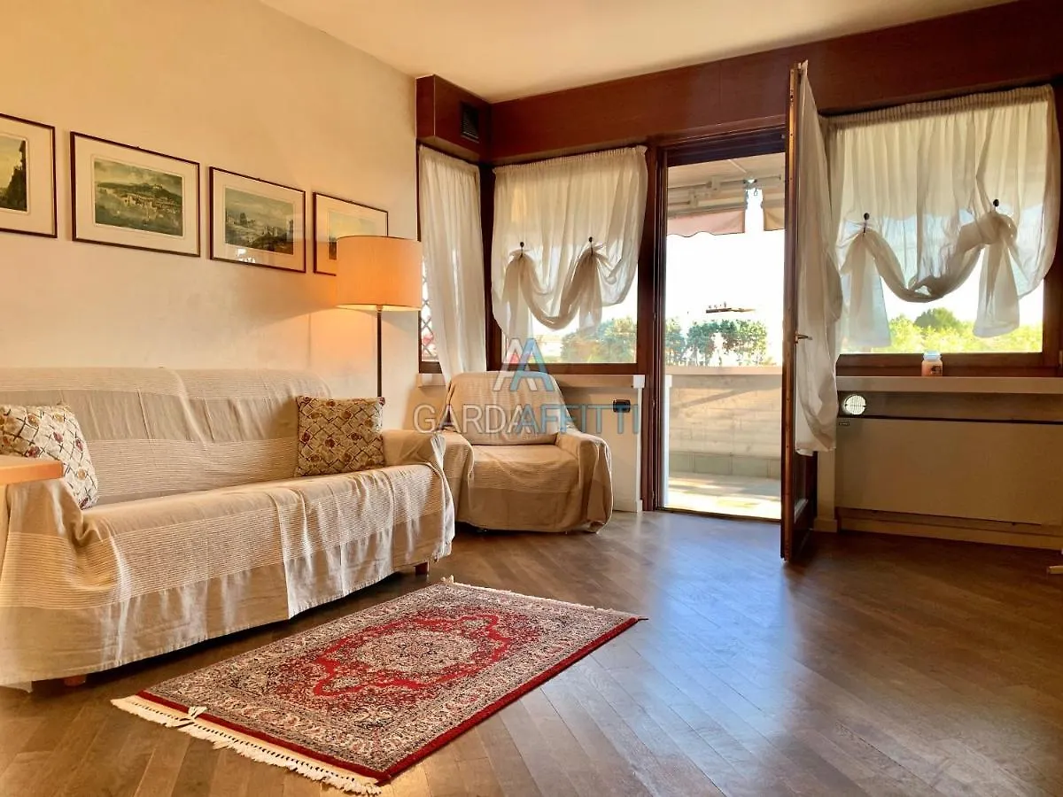 Plat Rif Apartment Desenzano del Garda 0*,  Italy