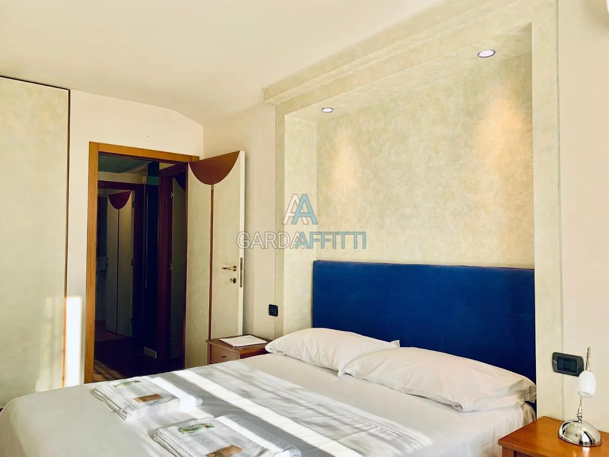 Plat Rif Apartment Desenzano del Garda Italy
